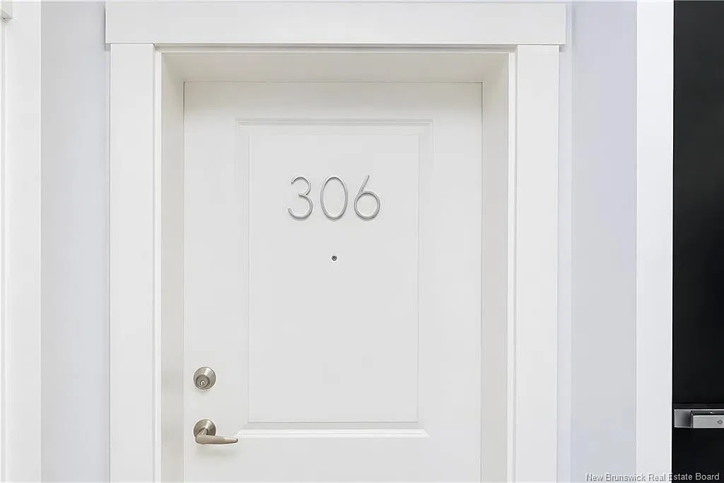 2 bed, 1.0 bath, 850 sqft, $1,875 — Photo 1