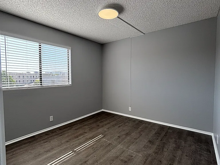 615 E Lomita Ave #3 — Photo 11