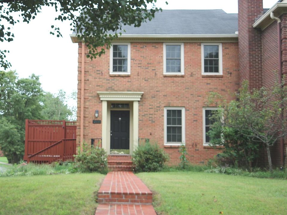 1st image of 319 Chippendale Cir