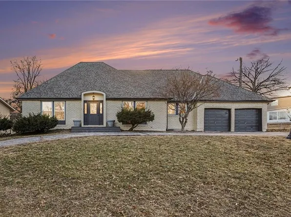 12414 Valley Brook Dr, Grandview, MO 64030