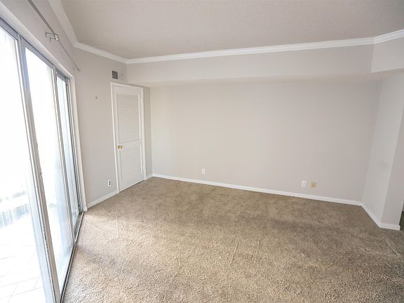 5th image of 900 19th Ave S APT 504