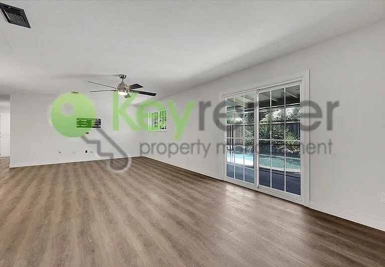 6140 Pinecreek Way — Photo 8