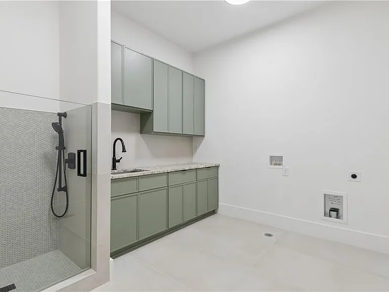 1000 Clementstone Northeast Dr — Photo 18