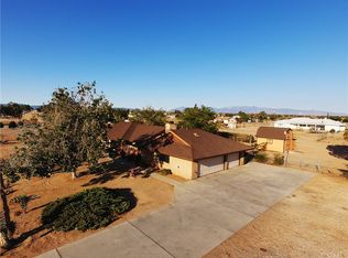 10858 6th Ave, Hesperia, CA 92345