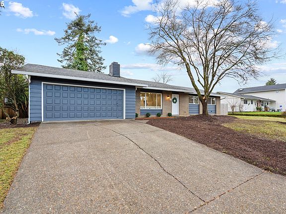 2nd image of 8715 NE 57th St