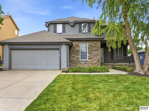 18812 Jackson St, Elkhorn, NE 68022