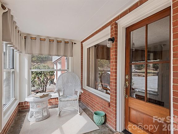 5th image of 15 Whitted Rd