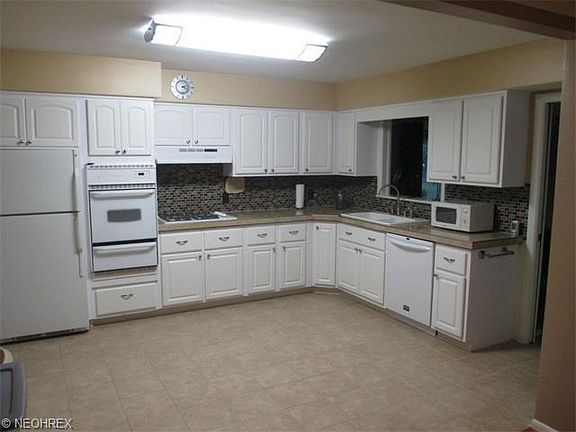 5th image of 5847 Maureen Dr