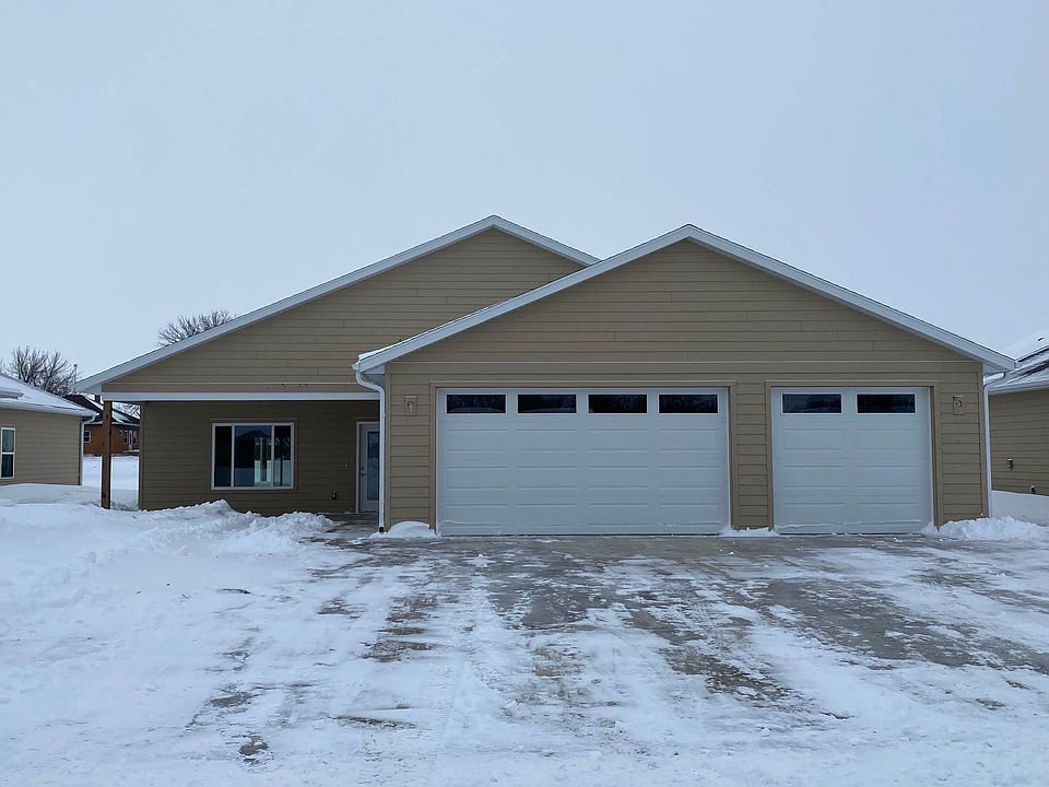 1st image of 843 30th St
