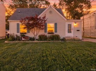 5735 Huron St, Dearborn Heights, MI 48125