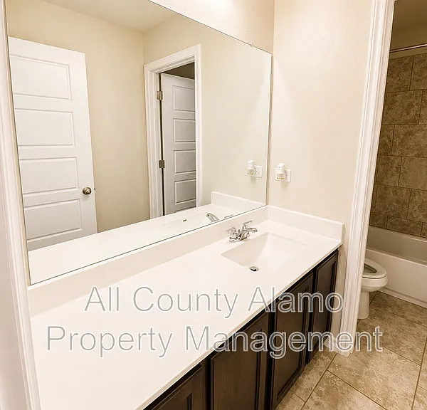 13710 Aria Cv — Photo 12