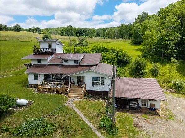 6284 Honey Run Rd, Hornell, NY 14843