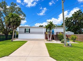 258 3rd St NW, Ruskin, FL 33570