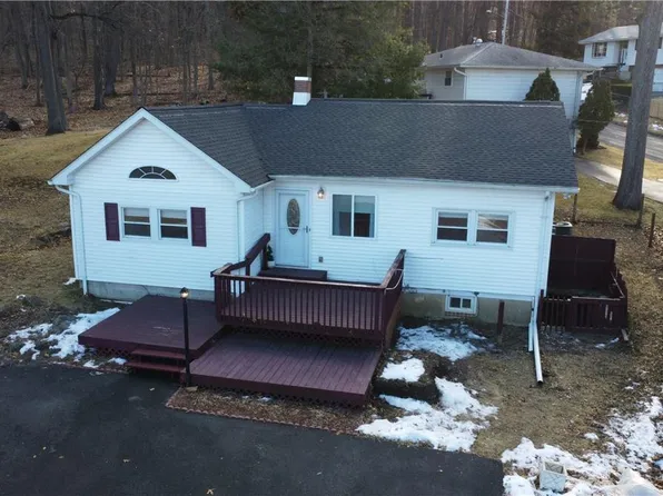 2701 26th St SW, Allentown, PA 18103