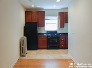 3910 N Pine Grove Ave #1, Chicago, IL 60613