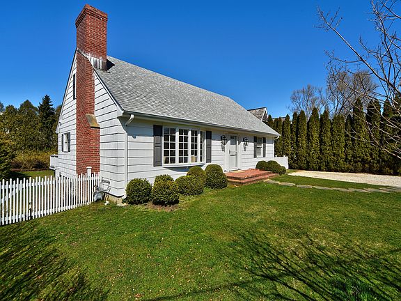 2nd image of 11 Barns Ln