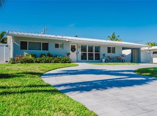 2720 NE 53rd Ct, Lighthouse Pt, FL 33064