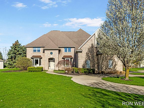 2nd image of 527 Northridge Dr