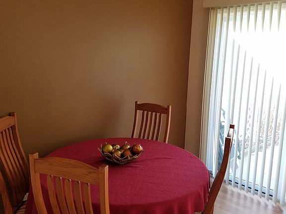 4th image of 8559 Courtland Dr NE