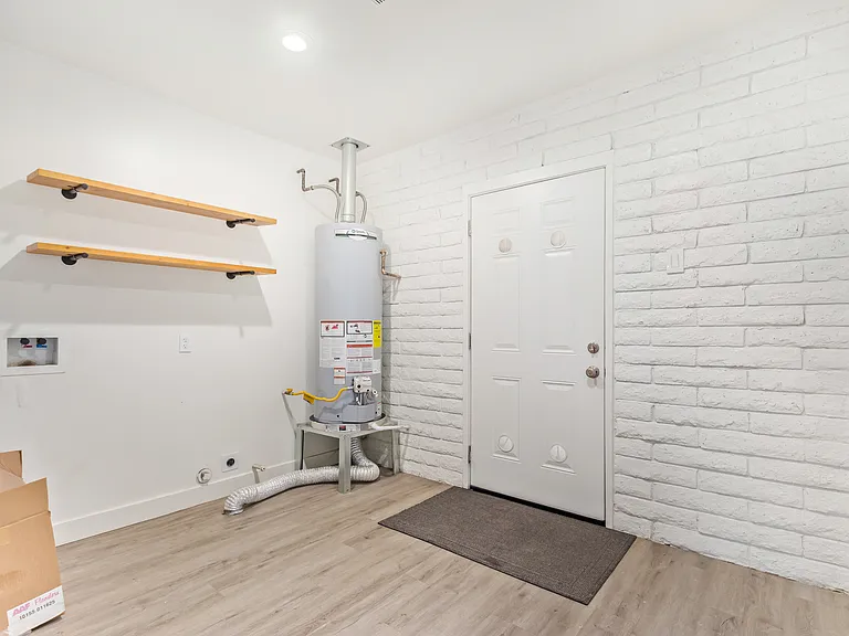 2136 W Village Dr — Photo 41