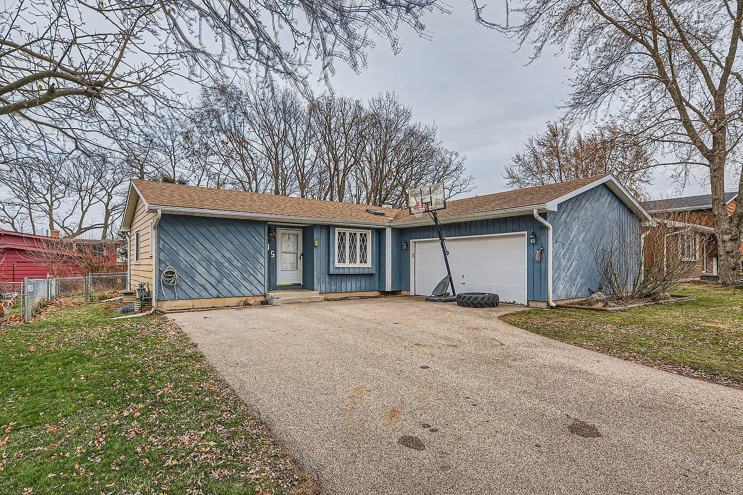 905 Alton Ct photo 1