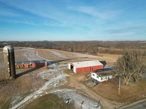 24381 North Irish Ridge Road, Boscobel, WI 53805