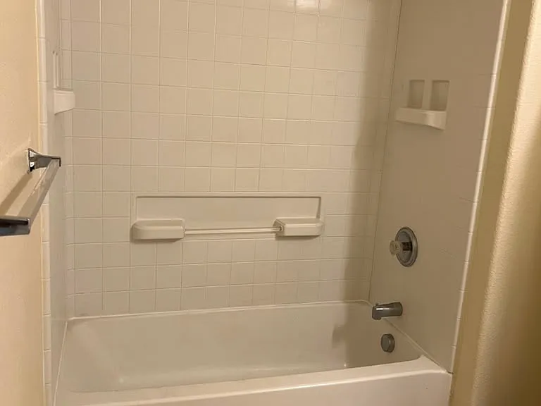 5716 Sapphire Pool Trl — Photo 24