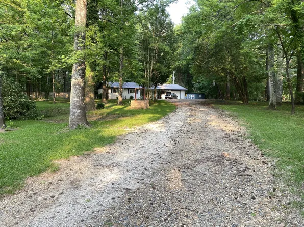 38 Rosewood Rd, Broken Bow, OK 74728