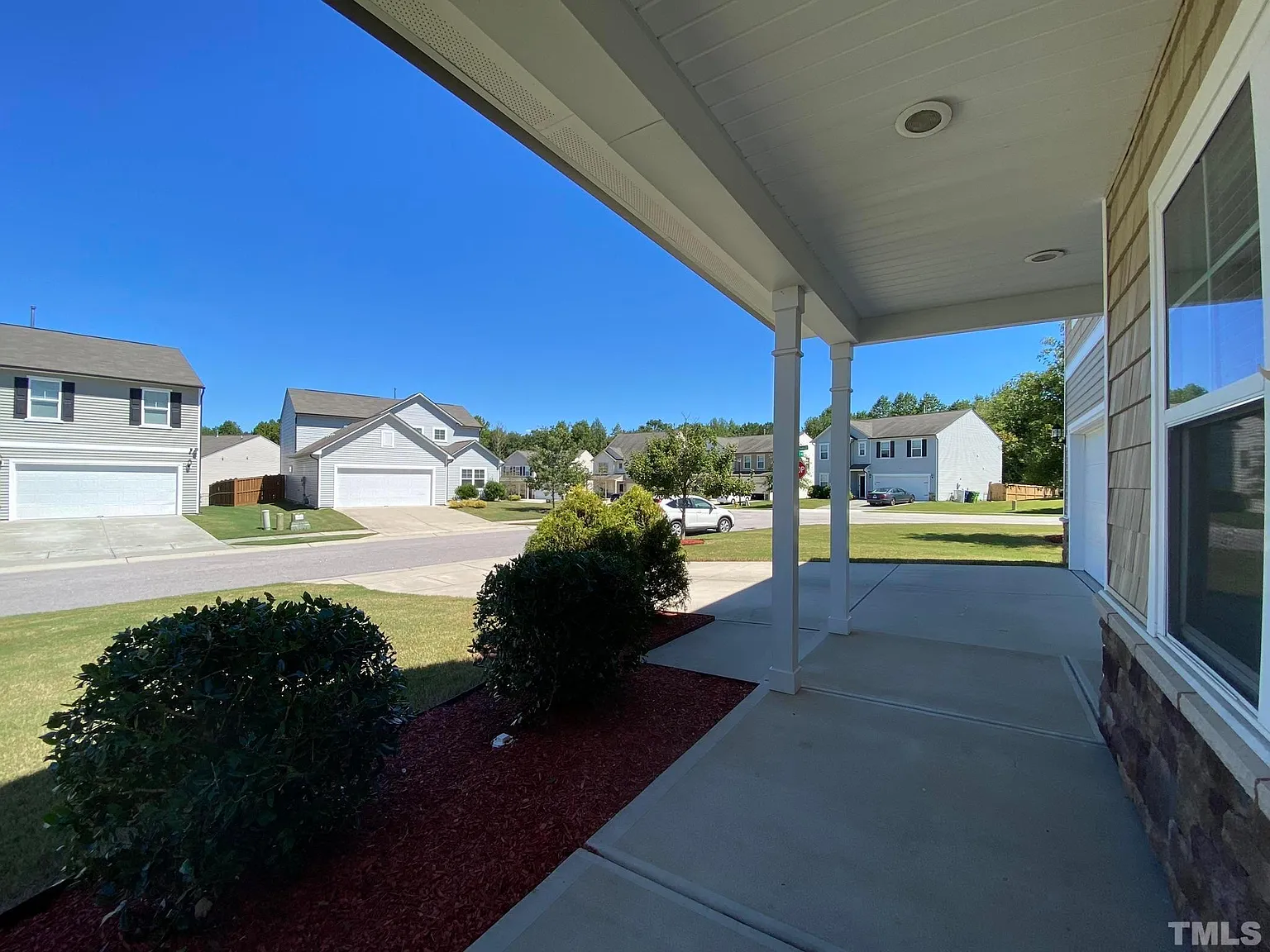 5 bed, 3.0 bath, 2800 sqft, $2,450 — Photo 4