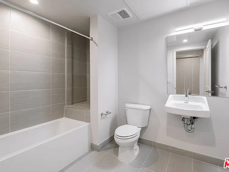 3726 Kelton Ave #102 — Photo 5