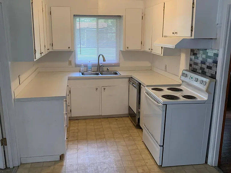 120 Alex Seal Ln — Photo 7