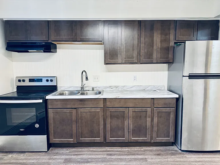 1524 Mount Hope Ave #1 — Photo 4