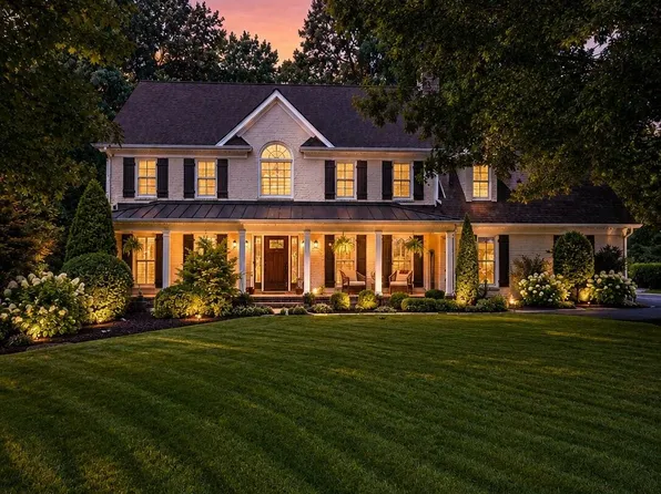 170 S Kimberly Rd, Davidson, NC 28036