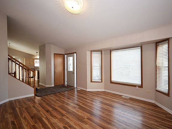 4th image of 2104 Cumberland Dr