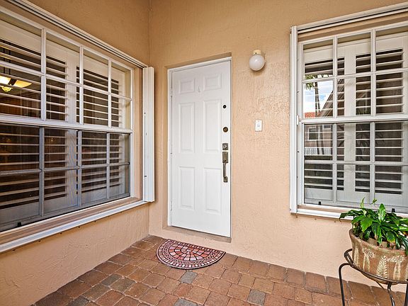 5th image of 13050 NW 5th Street