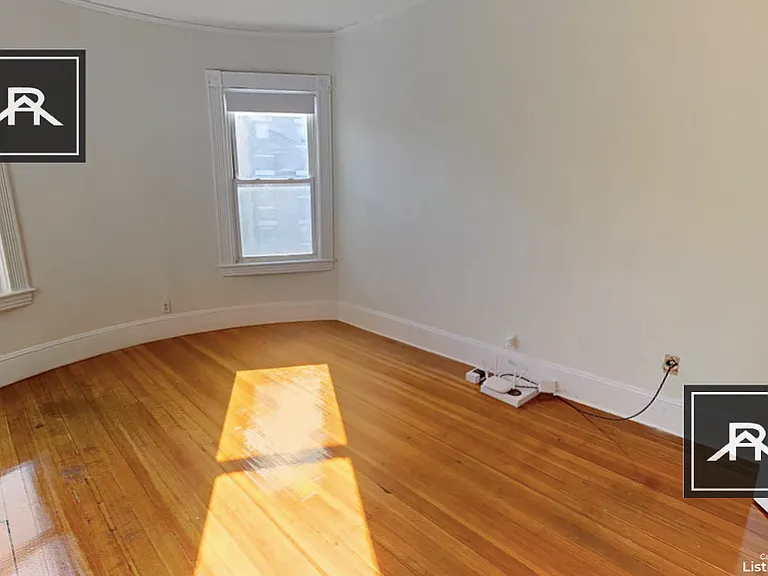 1595 Beacon St #11 — Photo 10