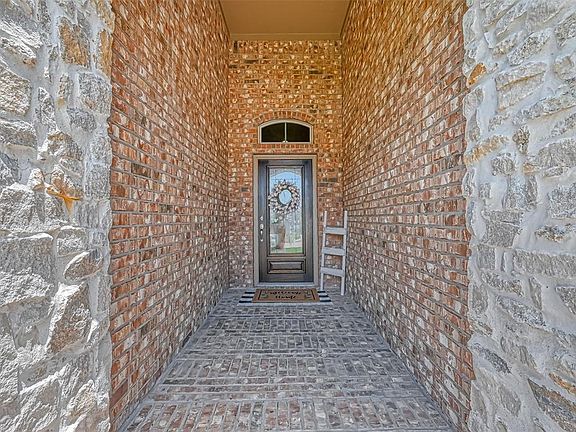 3rd image of 23526 Messina Harbor Dr
