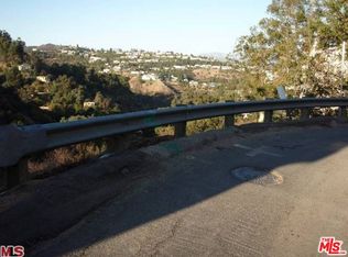 8407 Grand View Dr, Los Angeles, CA 90046