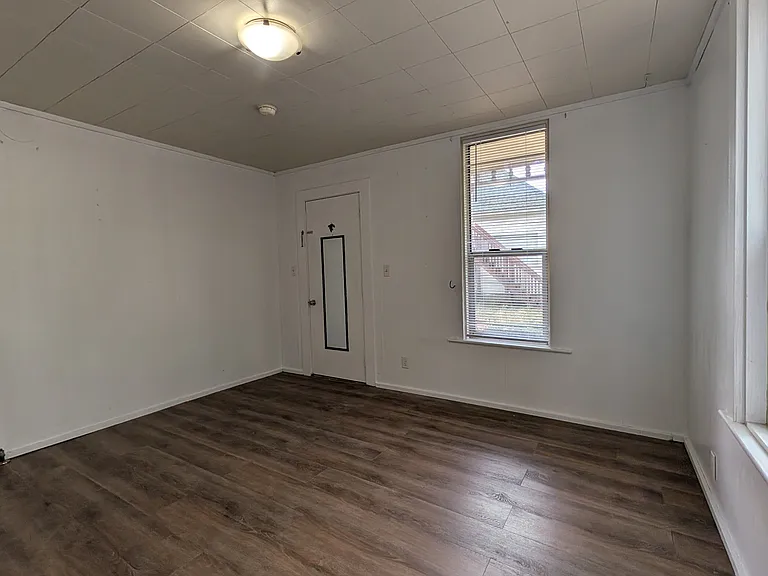 509 N Walnut St #1 — Photo 4