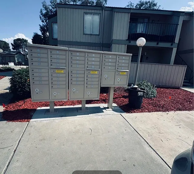 Coalinga Crossing — Photo 3