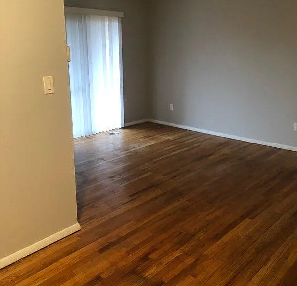 5527 Cadillac Ave — Photo 3