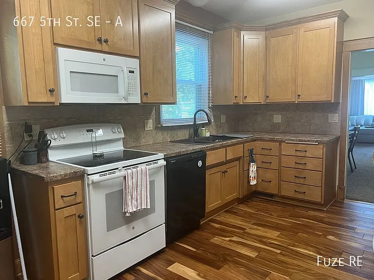 667 5th St SE #A — Photo 7