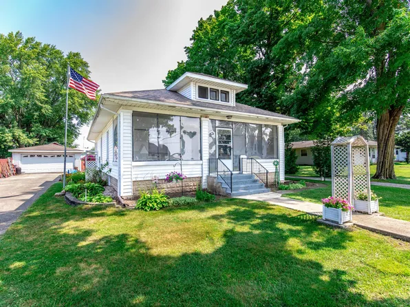 311 E Hamilton St, Union Mills, IN 46382