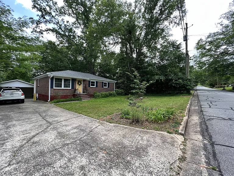 245 Pine Needle Rd — Photo 1