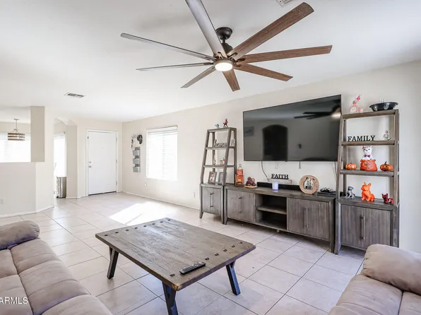 1098 E NARDINI Street, San Tan Valley, AZ 85140