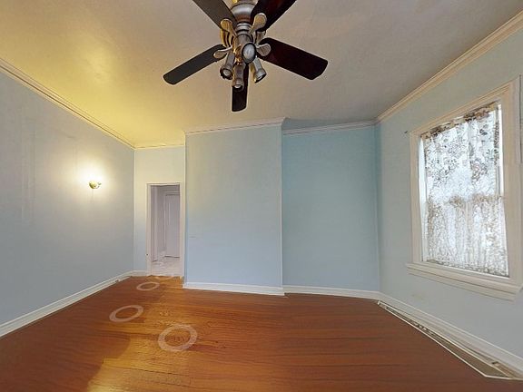 4th image of 20-22 Holmes St #20