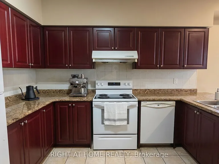 48 Cartmel Dr #UPPER ROOM — Photo 8