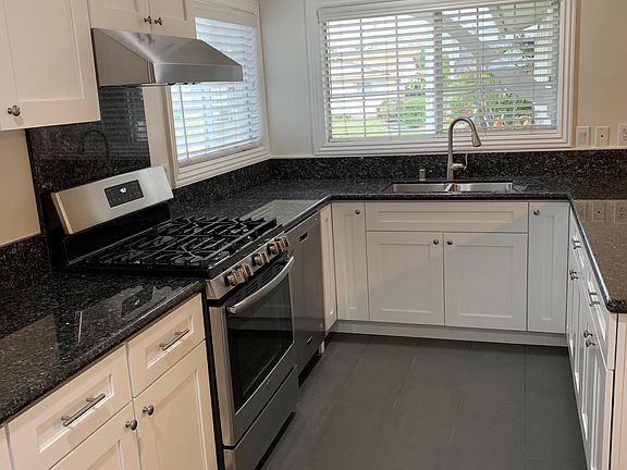 3rd image of 290 Cathy Dr