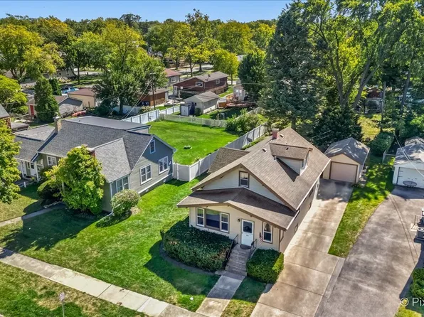 863 E Prairie Ave, Des Plaines, IL 60016