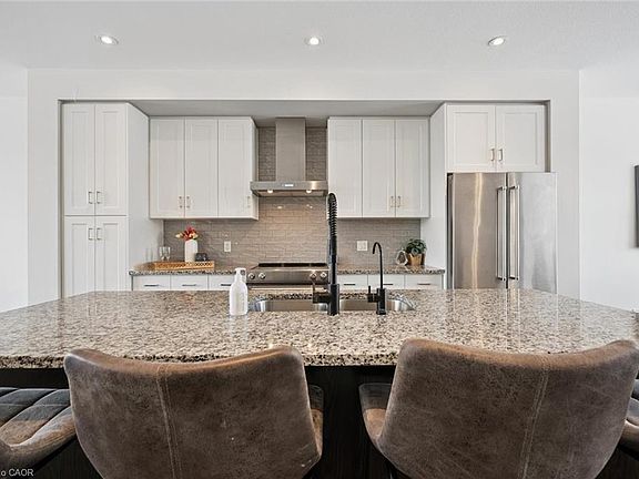 3rd image of 60 Arkell Rd #71